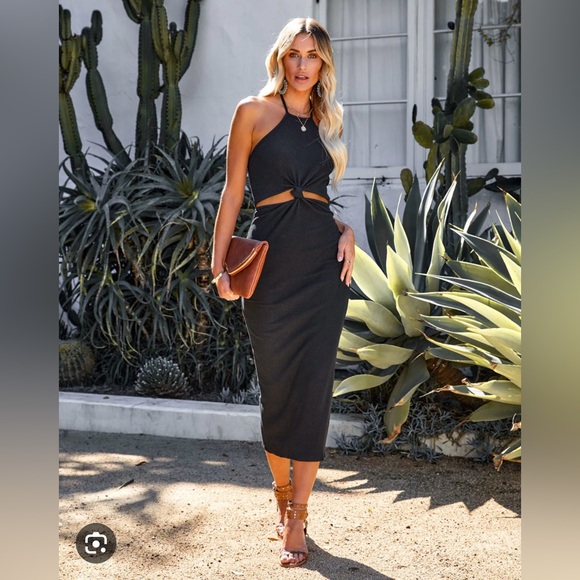 Vici Dresses & Skirts - EUC Vici cotton cutout halter midi dress size M
